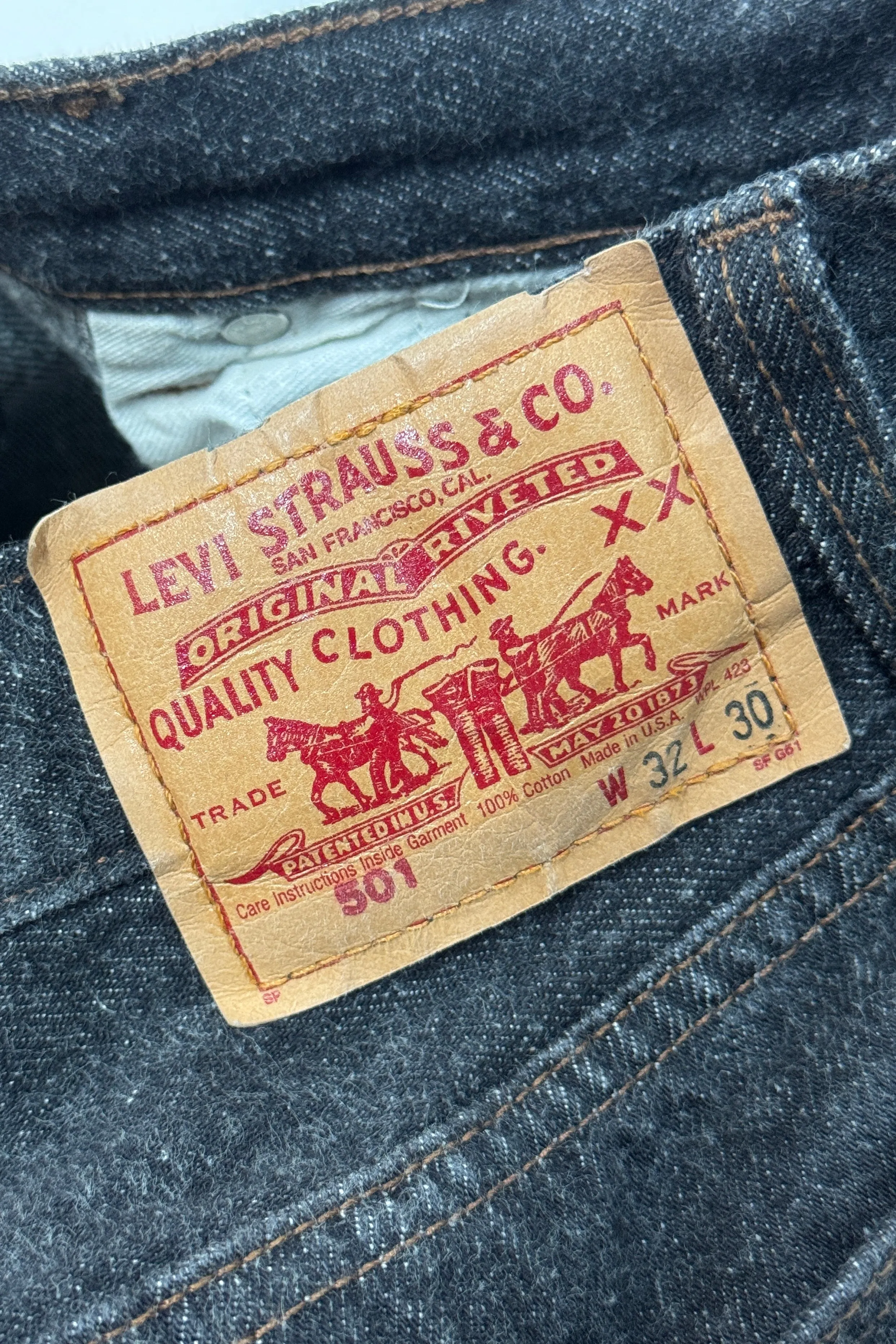1980'S LEVI’S 501 MADE IN USA BLACK DENIM JEANS 30 X 30
